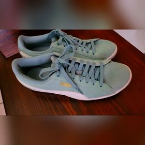 Turquoise leather Puma tennis